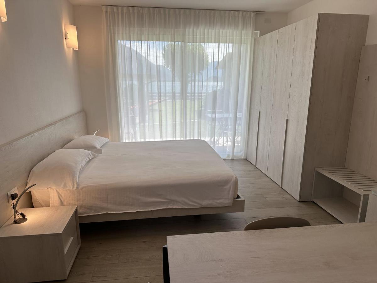 Resort Le Vele Suites And Apartments Domaso Buitenkant foto