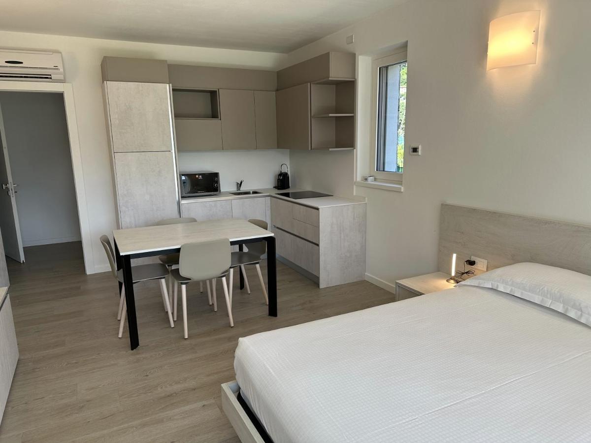 Resort Le Vele Suites And Apartments Domaso Buitenkant foto