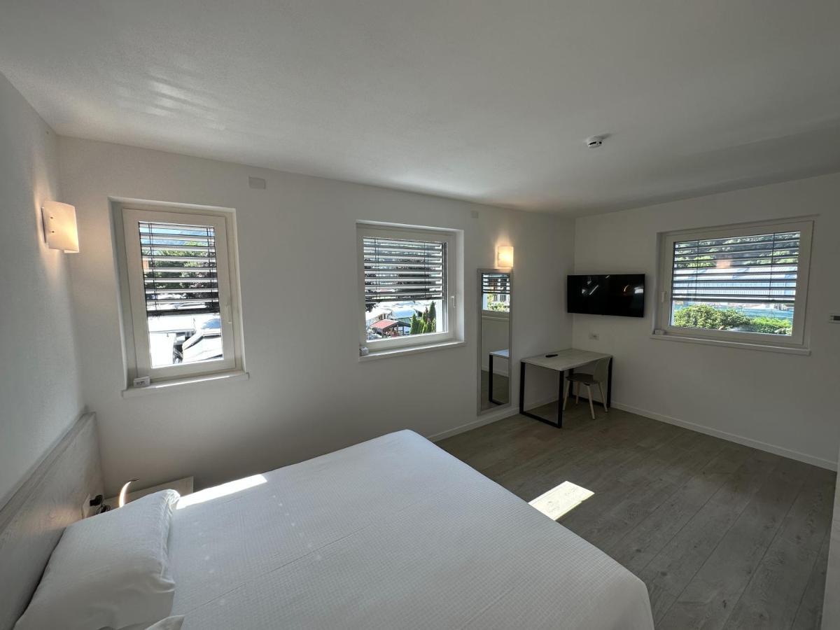 Resort Le Vele Suites And Apartments Domaso Buitenkant foto